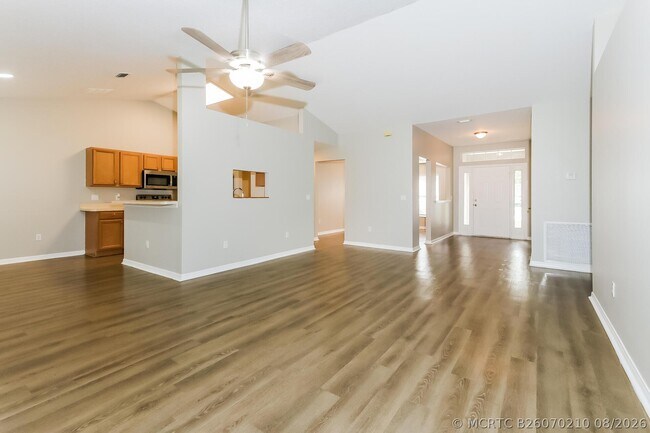 Foto del edificio - 2431 SE Gilbert Ave
