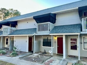 Building Photo - 801 Burcale Rd