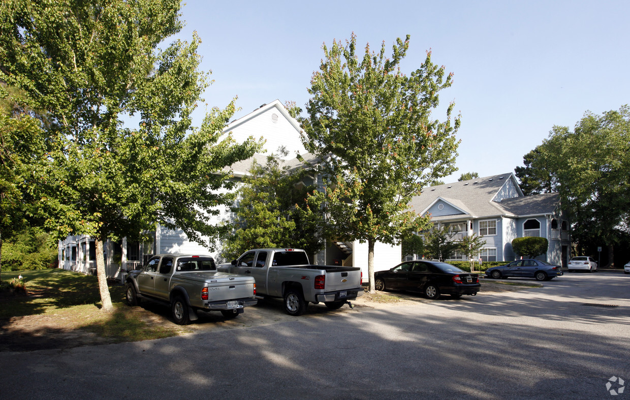 Primary Photo - Harbor Apartments