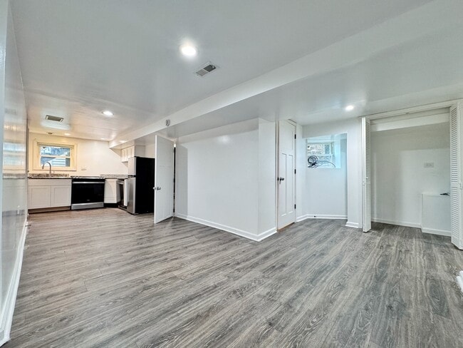 Building Photo - 3316 W Flournoy St