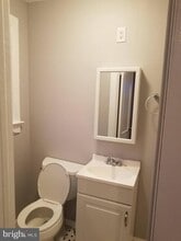 Building Photo - 7 E Main St