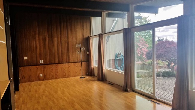 Building Photo - 7005 S 132nd St