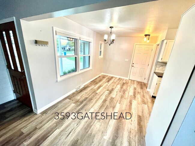 Área de comedor - 3593 Gateshead St NE