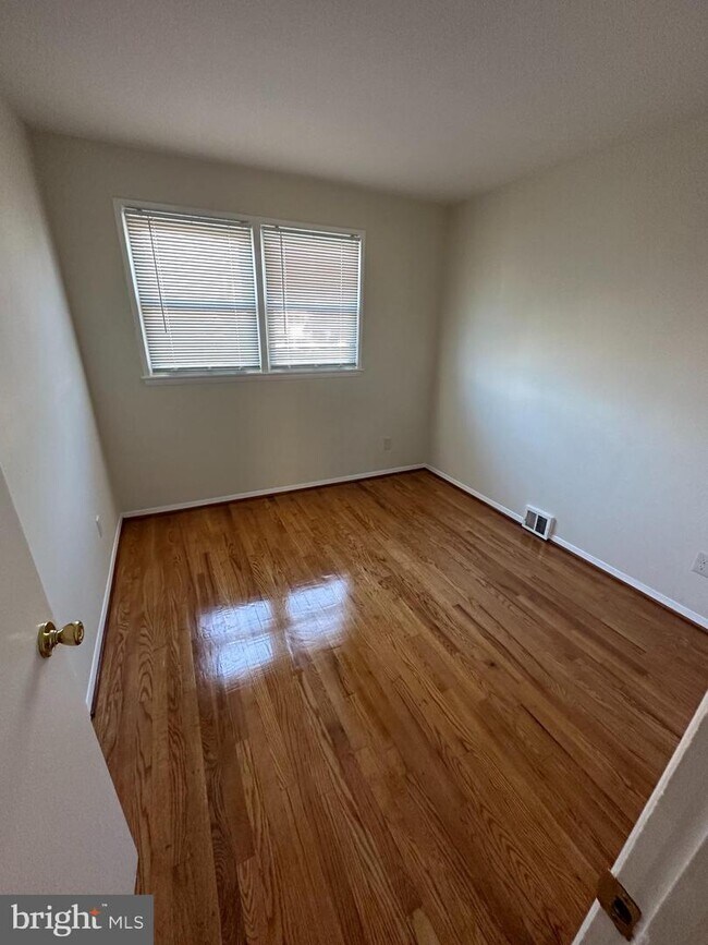 5810 Amelia St, Springfield, VA 22150 House Rental in Springfield, VA