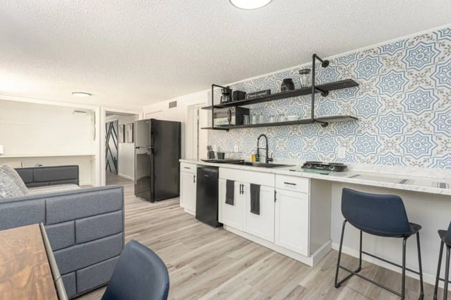 Photo - 1214 N Pine Hills Rd Apartment