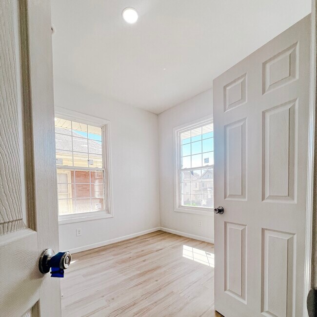 Foto del edificio - 1000 S 7th St