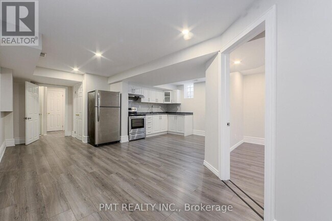 Photo du bâtiment - 1273 Pape Ave