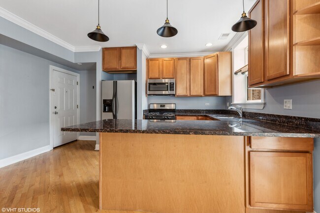 Foto del edificio - 2319 W Rosemont Ave