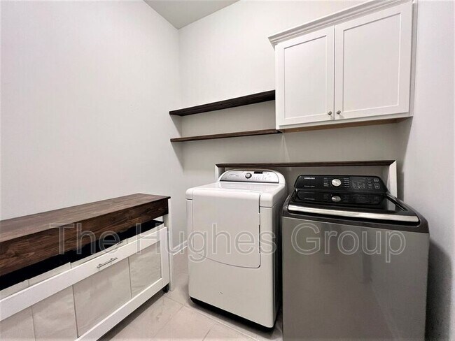 Foto del edificio - 38395 Brown Rd