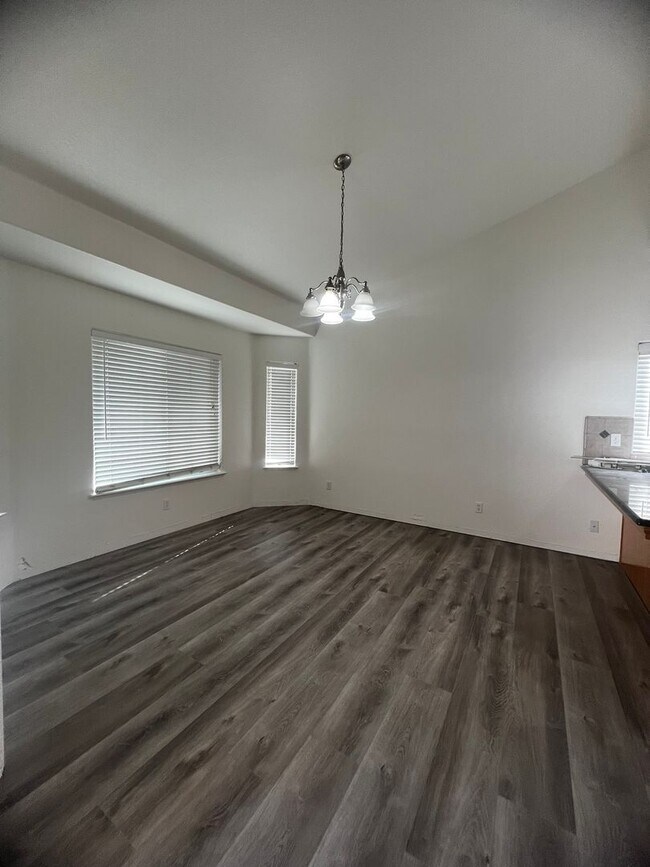 Foto del edificio - 1746 Charles Krug Ave