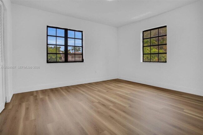 Foto del edificio - 2920 NW 69th St
