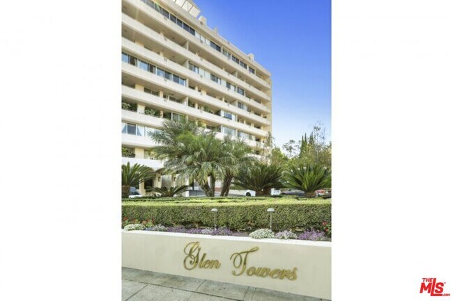 Foto del edificio - 1333 S Beverly Glen Blvd