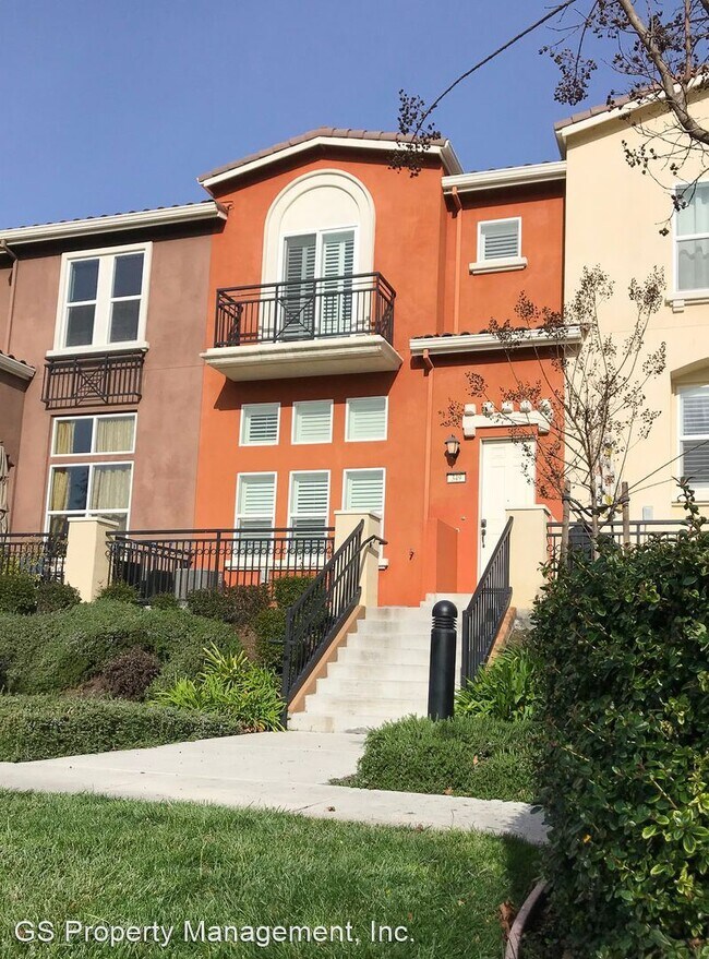 Building Photo - 3 br, 2.5 bath House - 349 Esfahan Court