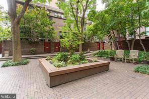 Foto del edificio - 31 St James Ct
