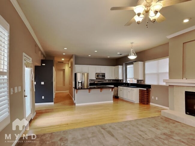 Building Photo - 9660 Rolling Rock Way