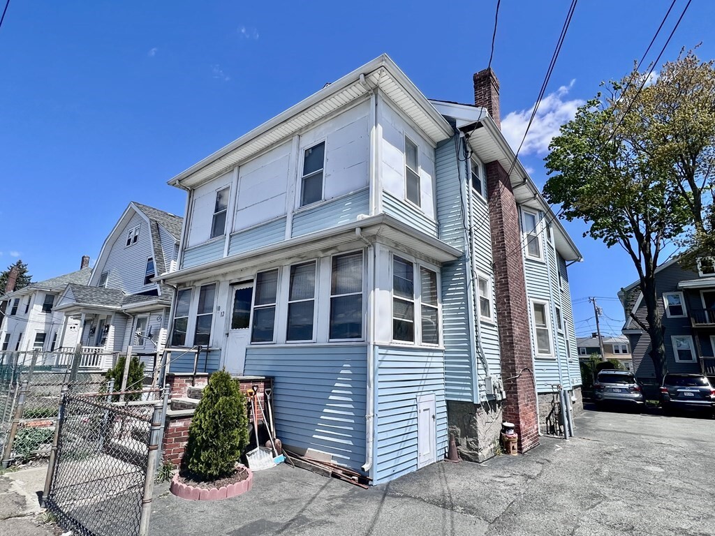 Primary Photo - 10-12 Greenwood Ave