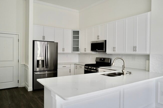 Foto del edificio - 320 Middlesex Ave