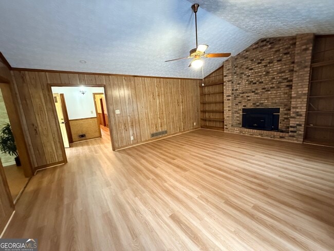 Foto del edificio - 191 Murphy Ave NW