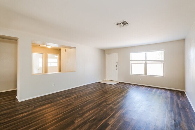 Foto del edificio - 11815 W Columbine Dr