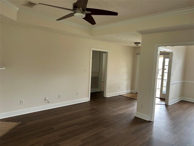 Building Photo - 608 River Birch Dr