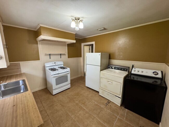 Building Photo - Gorgeous 2 bedroom home in Bossier
