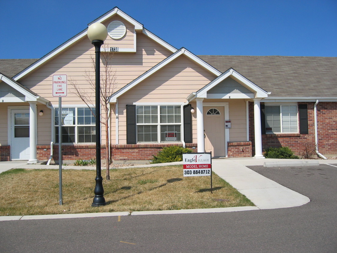 Primary Photo - 1738 Eagle St
