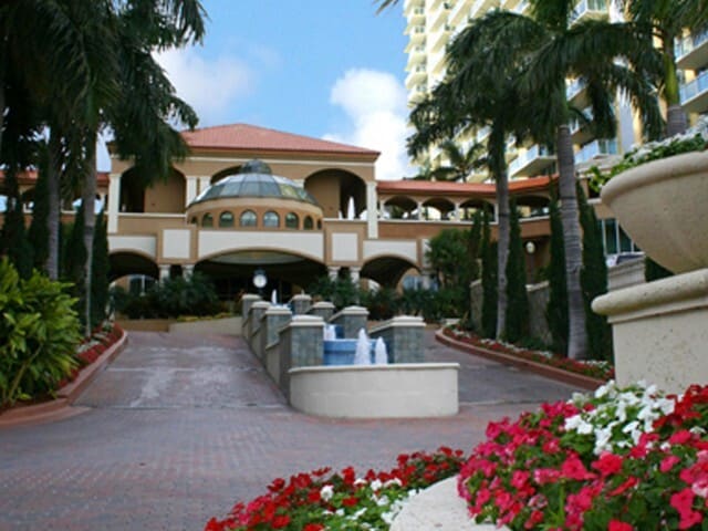 Entrance - 17000 N Bay Rd