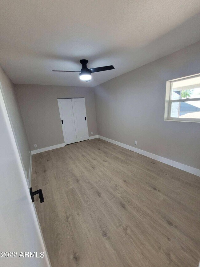 Foto del edificio - 8620 E Holly St