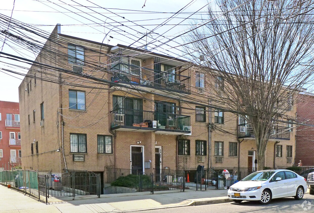 Building Photo - 86-18 57th Rd
