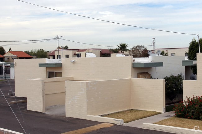 Building Photo - Papago View Apartments