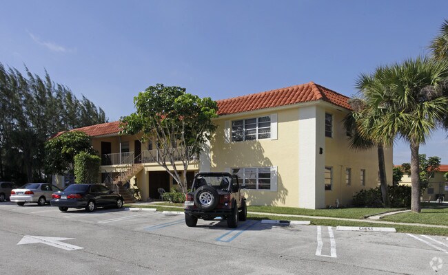 Vista de frente - 2861 S. SEACREST BLVD APT 3C BOYNTON BEACH...