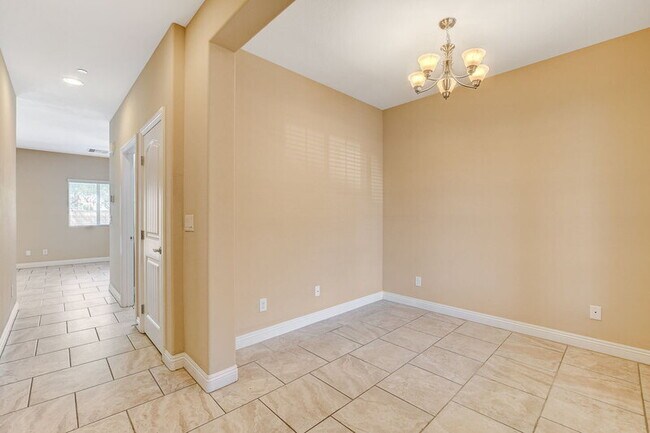 Building Photo - 1074 Fish Pond Ave