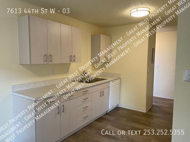 Foto del edificio - 7613 44th St W