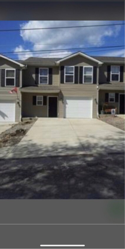 Foto principal - 203 Pine St