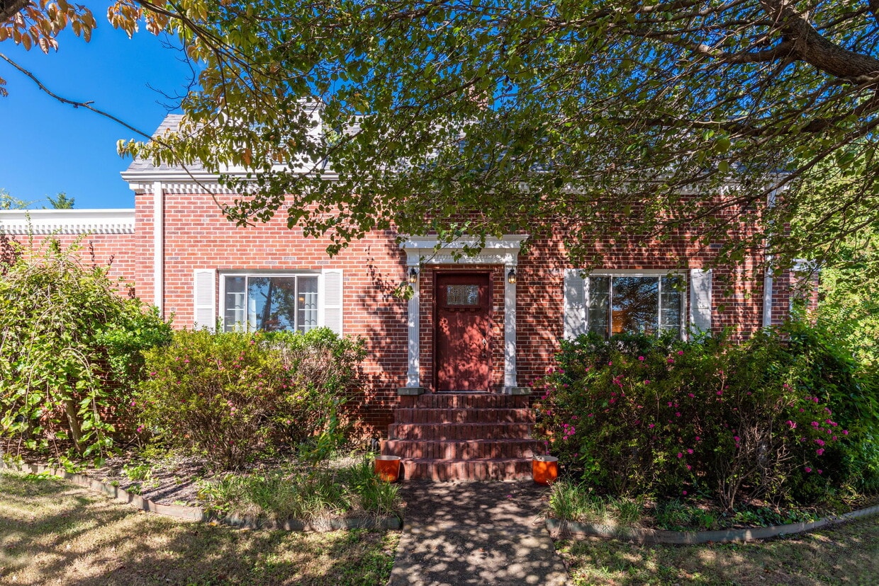 Primary Photo - 317 Belvoir Ave