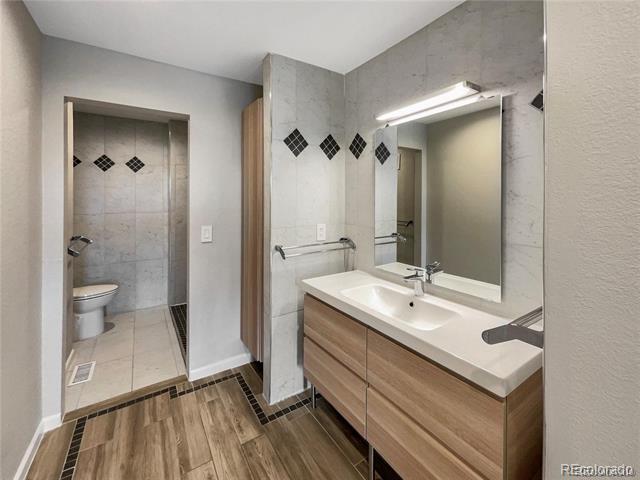 Foto del edificio - 9550 E Florida Ave