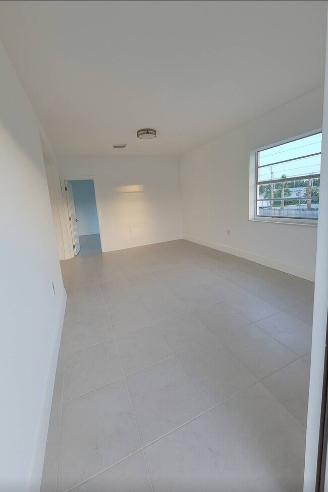 Foto del edificio - 2311 NW 14th St