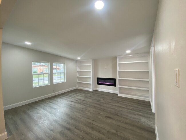 Building Photo - 5710 Belfast Dr