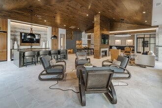 Building Photo - Debbie Lane Flats