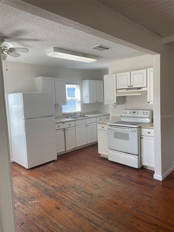 Foto del edificio - 311 Lakedale Dr