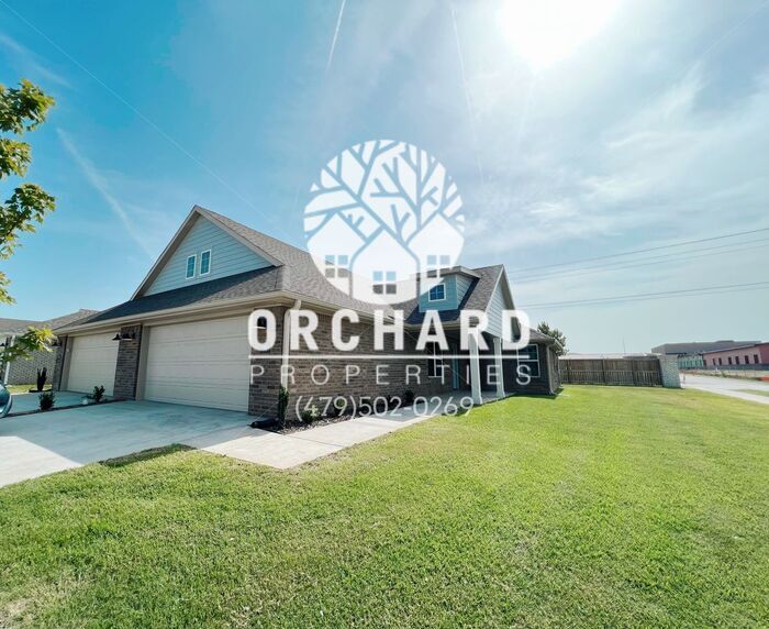 Frankie Cedar Crest in Farmington House Rental in Farmington, AR