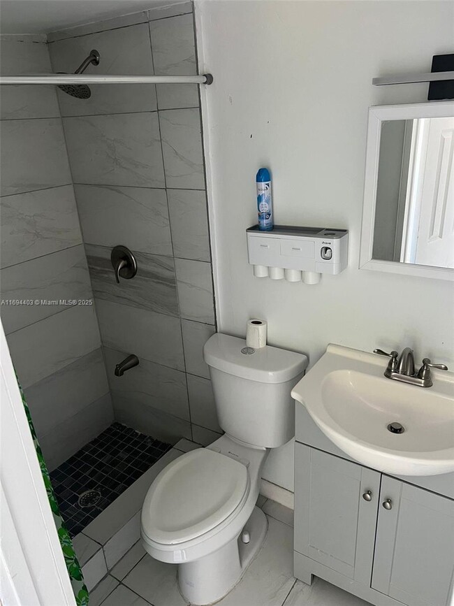 Foto del edificio - 2 bedroom in Miami Gardens FL 33056