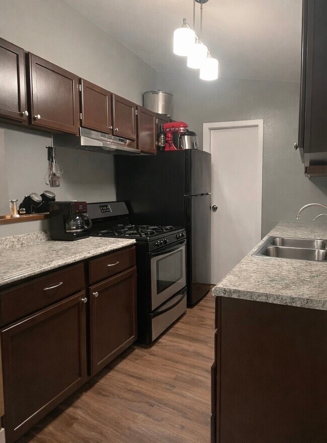 Foto del edificio - 2451 W Snowcrest Dr