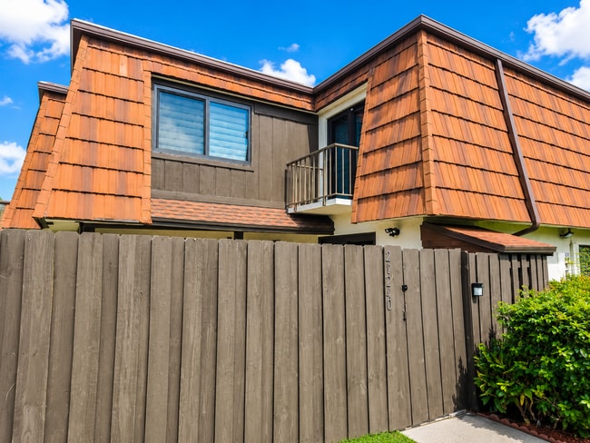 Building Photo - 2124 White Pine Cir