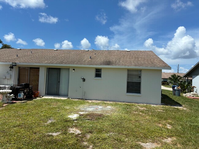 Foto del edificio - 7825 40th Avenue Dr W