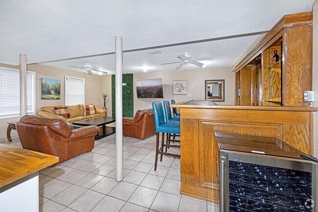 Building Photo - 728 Saybrook Cir NW