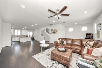 Building Photo - 3402 Avondale Vw Dr