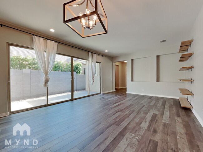 Foto del edificio - 4186 E Ronald St