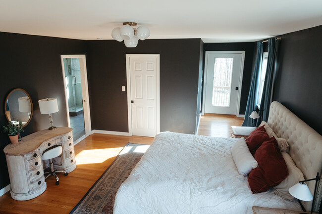 Master Suite - 115 Ridge Rd