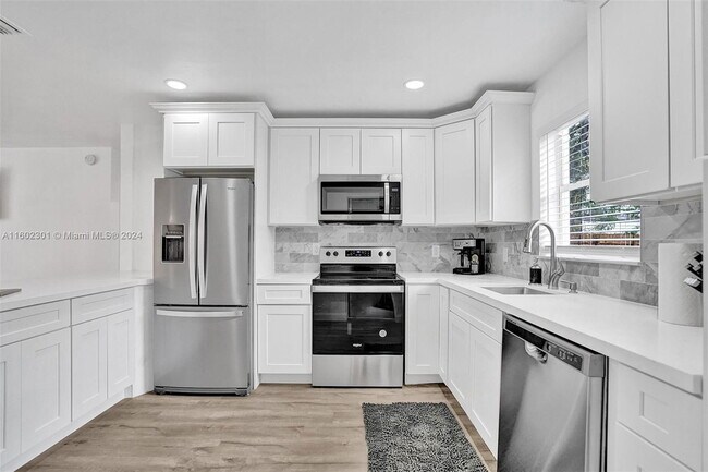 Photo - 510 N 24th Ave House